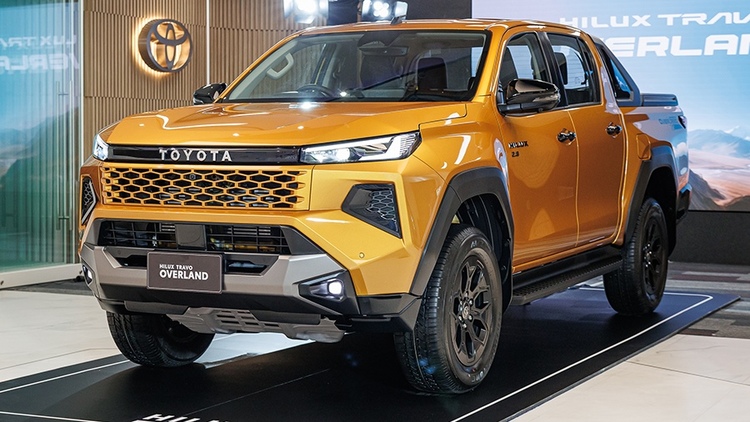 Toyota Hilux 2026 hoàn toàn mới sẽ về VN ngay đầu năm 2026, khuấy động phân khúc bán tải