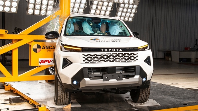 Toyota Hilux 2026 hoàn toàn mới đạt 5 sao về độ an toàn từ ANCAP Úc