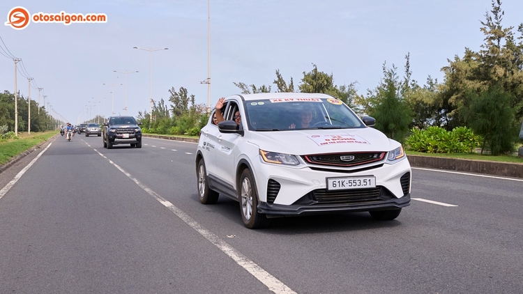 Geely Coolray và hành trình Xuân Yêu Thương 2026: Khi công nghệ và trải nghiệm thực tế xóa nhòa mọi rào cản