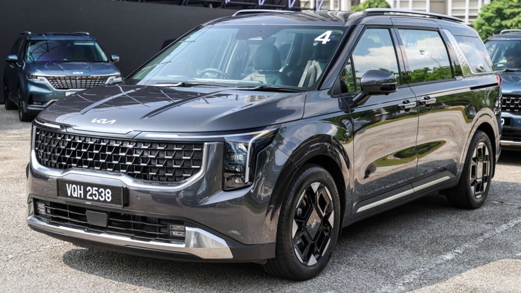 Sau VN, Kia Carnival 2026 ra mắt tại Malaysia: Thay đổi diện mạo, giá từ 1,22 tỷ đồng cho bản 11 chỗ ngồi