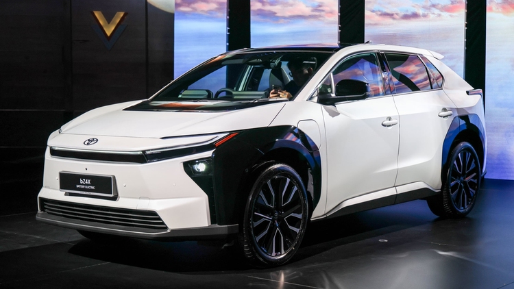 SUV điện Toyota bZ4X Facelift ra mắt tại Malaysia: Nâng cấp pin và sạc, giá quy đổi từ 1,2 tỷ đồng, liệu có về Việt Nam?