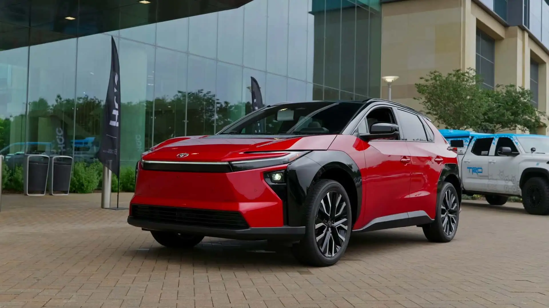 Toyota bZ bán chạy hơn Prius, vượt mặt doanh số xe điện của Ford tại Mỹ