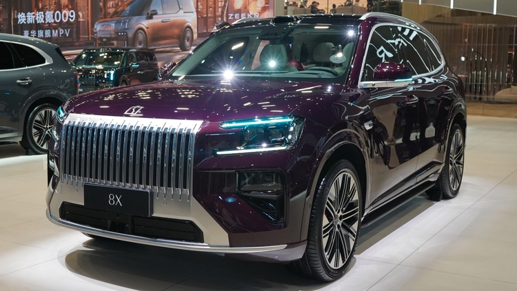 Zeekr 8X: SUV PHEV 1.400 mã lực, tầm vận hành vượt 1.200 Km, giao thoa giữa sang trọng và thể thao